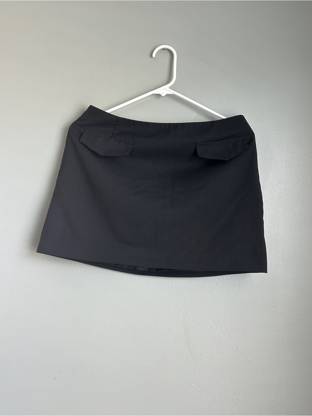 H&M Black Divided Mini Skirt